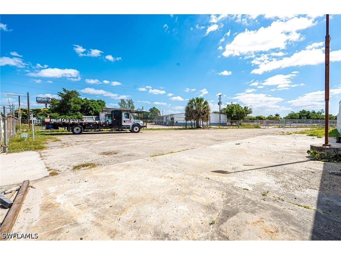 2111 Fowler Street Fort Myers FL 33901 226023230 image10