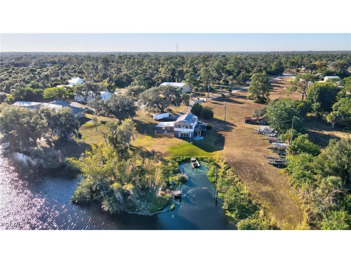 2111 Gardner Court Alva FL 33920 2026001519 image1