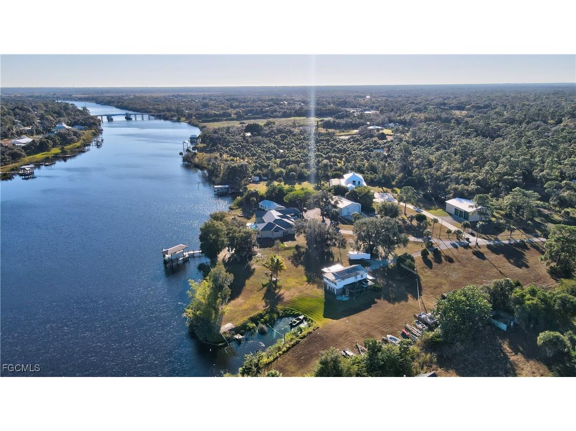 2111 Gardner Court Alva FL 33920 2026001519 image38