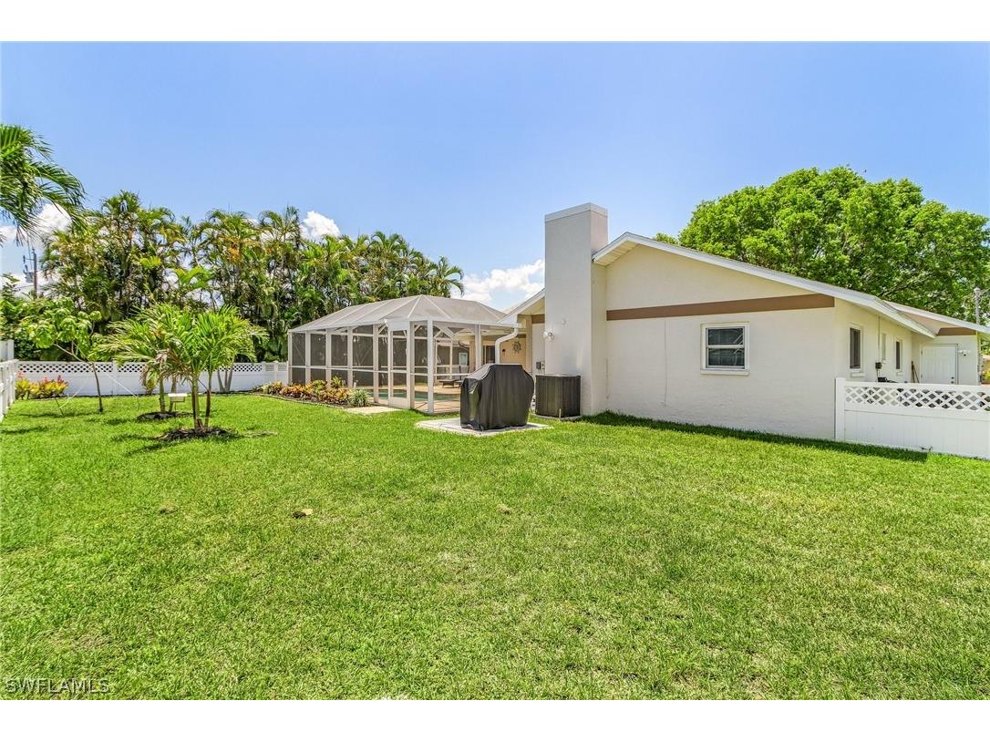 2111 SE 11th Street Cape Coral FL 33990 224045920 image1