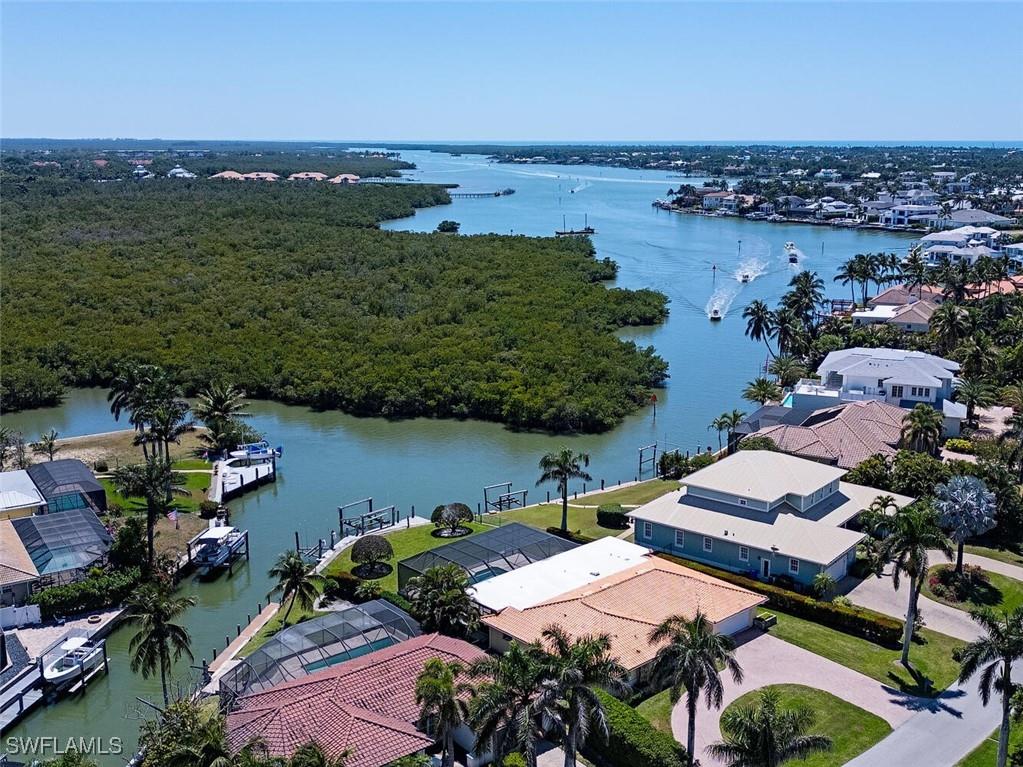 2111 Sheepshead Drive Naples FL 34102 225033014 image1