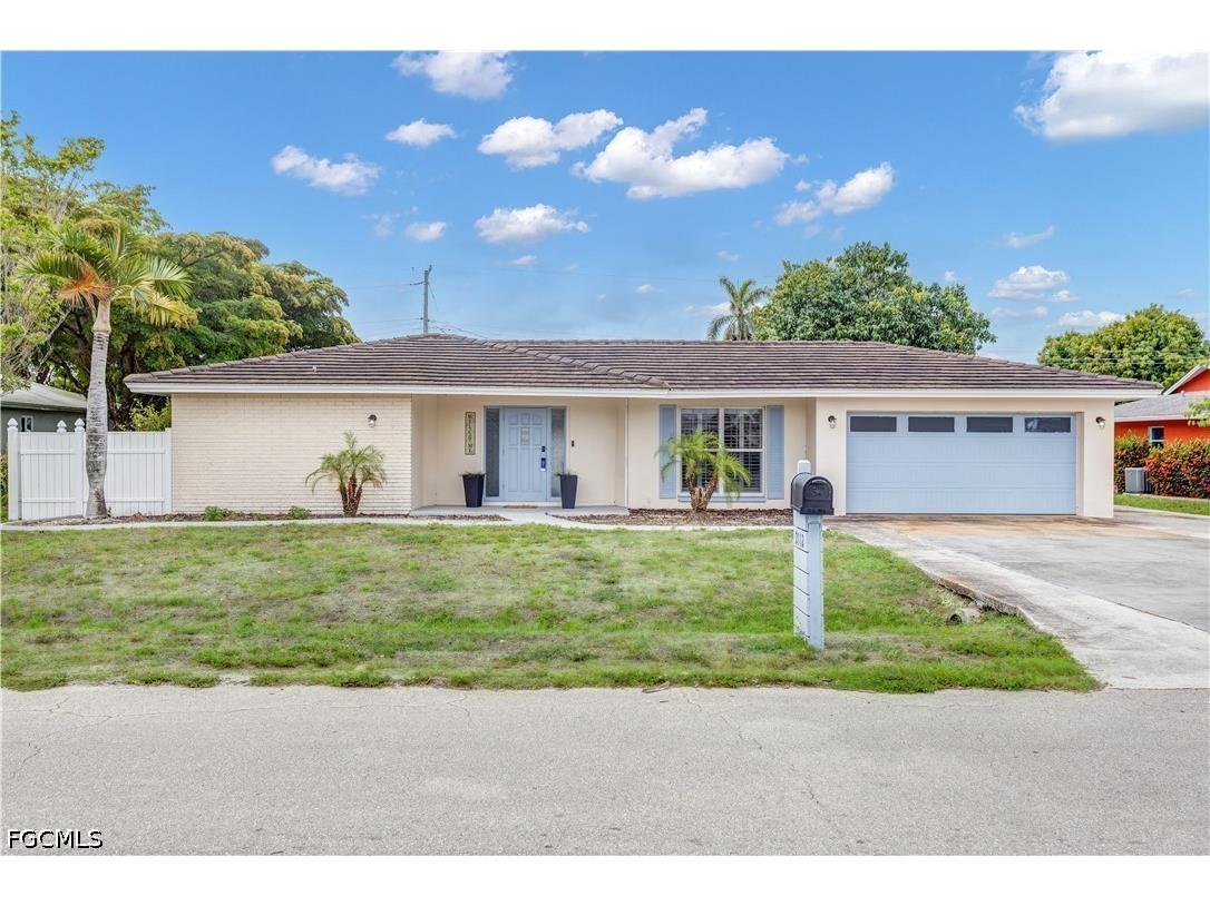 2112 Harvard Avenue Fort Myers FL 33907 2026026287 image1