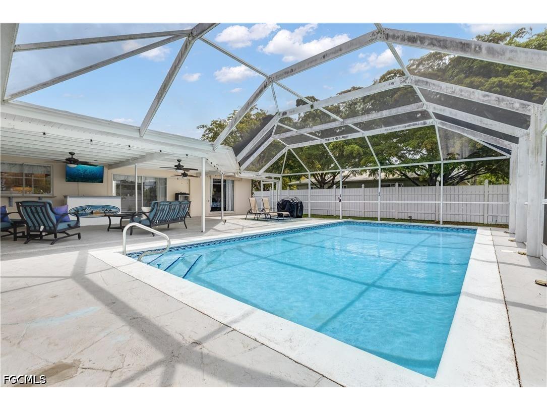 2112 Harvard Avenue Fort Myers FL 33907 2026026287 image2