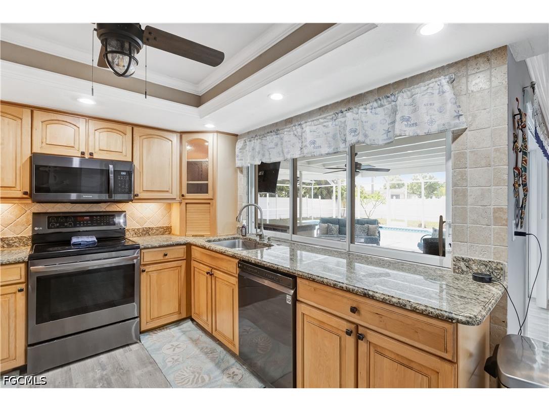 2112 Harvard Avenue Fort Myers FL 33907 2026026287 image4