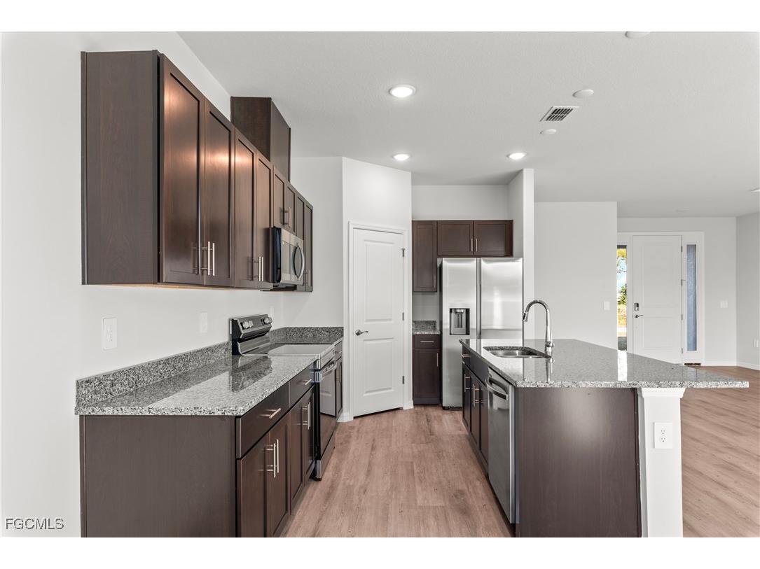 2112 NE 4th Place Cape Coral FL 33909 2025009765 image12