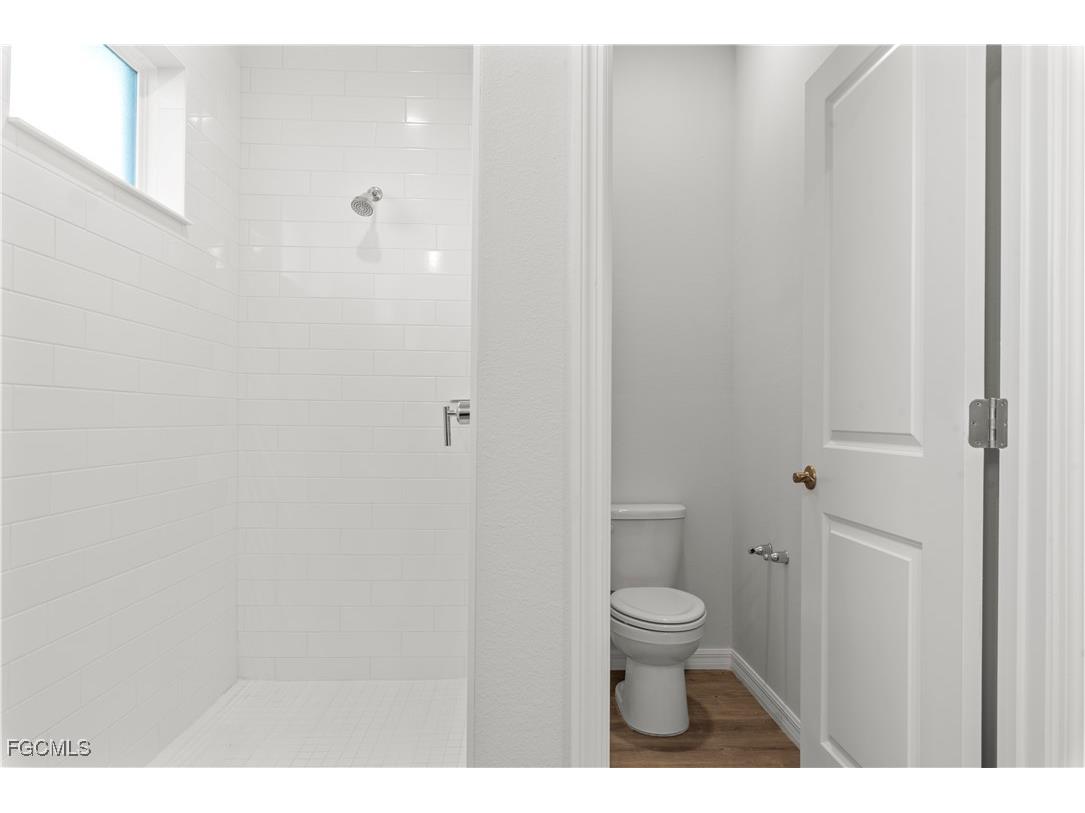 2112 NE 4th Place Cape Coral FL 33909 2025009765 image27