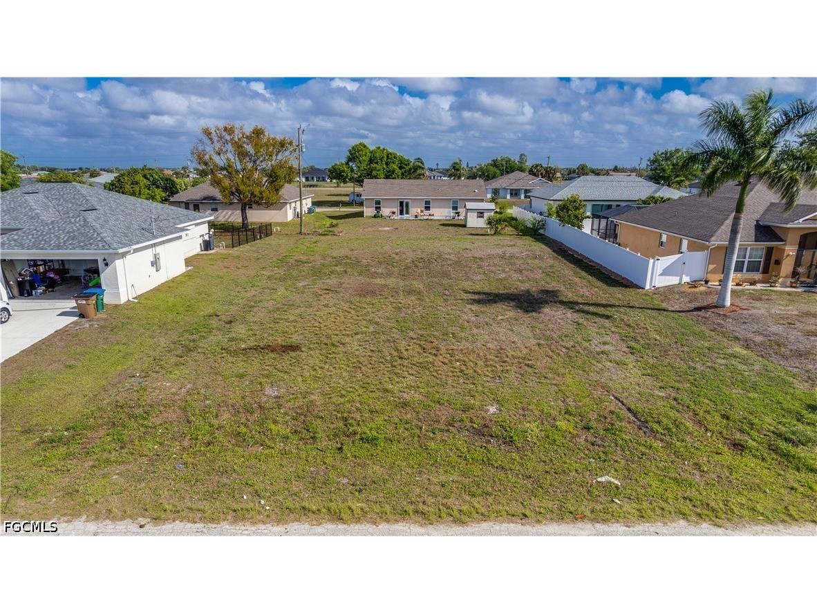 2113 NE 15th Terrace Cape Coral FL 33909 2026014667 image1