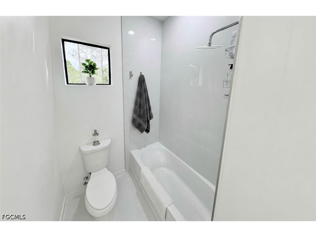 2113 NW 41st Avenue Cape Coral FL 33993 2026023829 image13