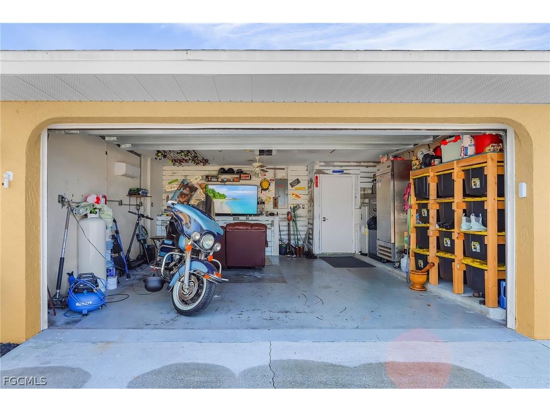 2114 Bolado Parkway Cape Coral FL 33990 2026007527 image4
