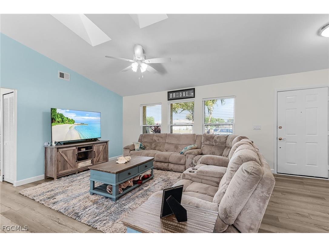 2114 Bolado Parkway Cape Coral FL 33990 2026007527 image8