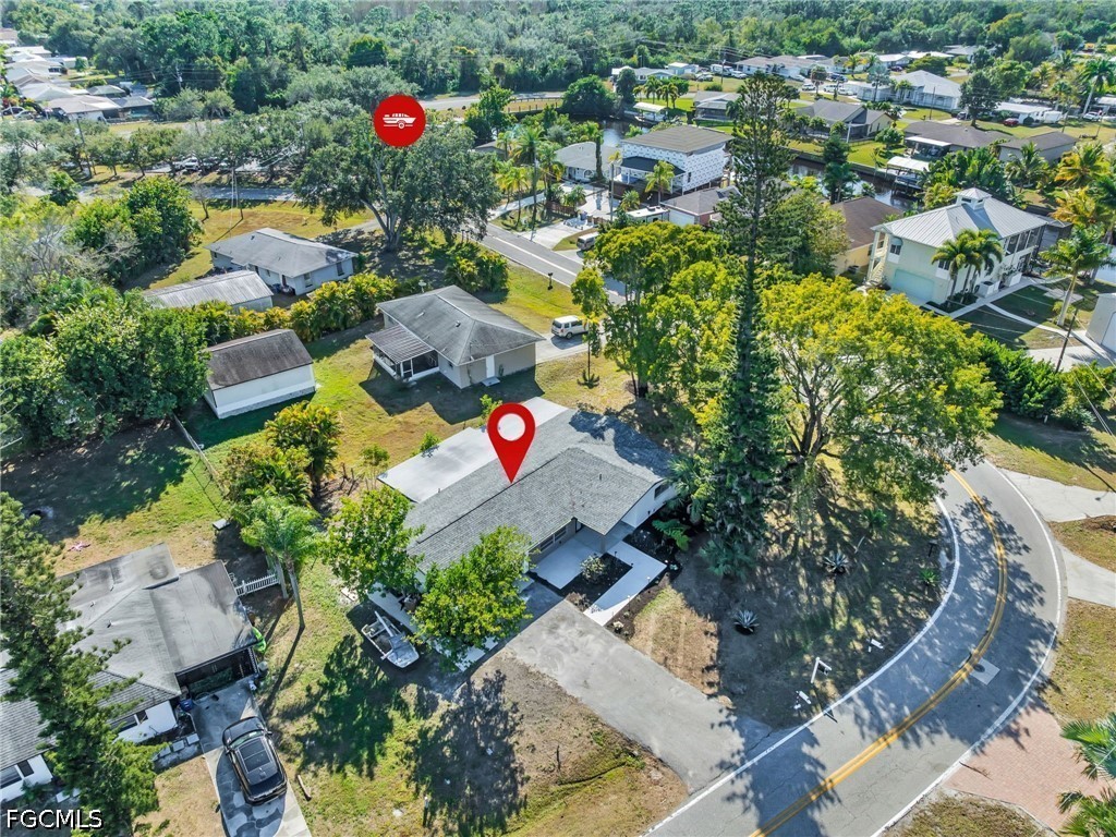 2114 Davis Boulevard Fort Myers FL 33905 2026024776 image2