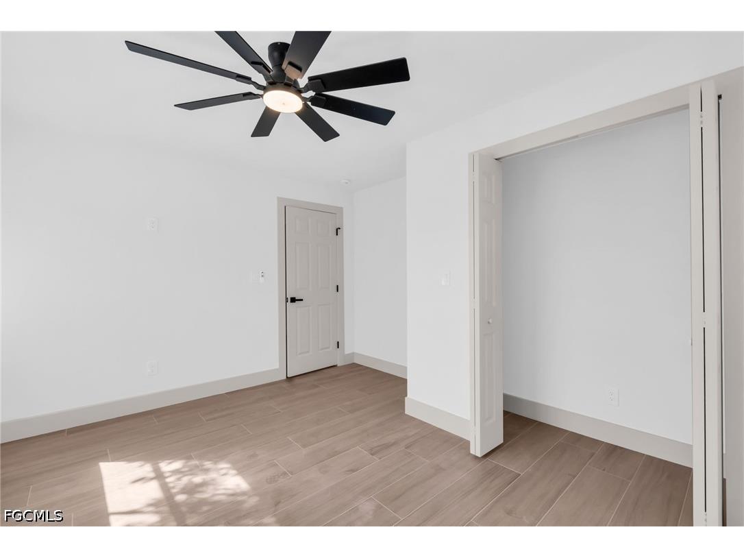 2114 Davis Boulevard Fort Myers FL 33905 2026024776 image8