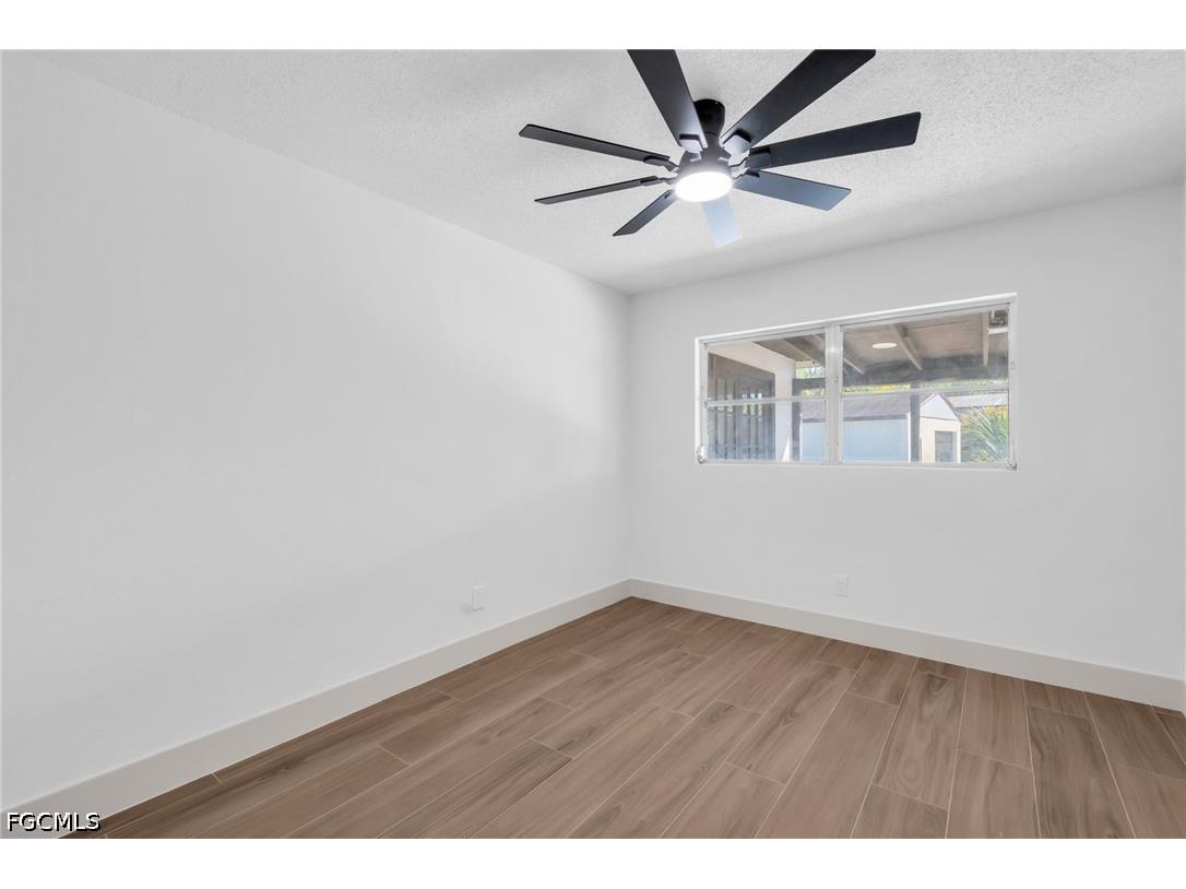 2114 Davis Boulevard Fort Myers FL 33905 2026024776 image9
