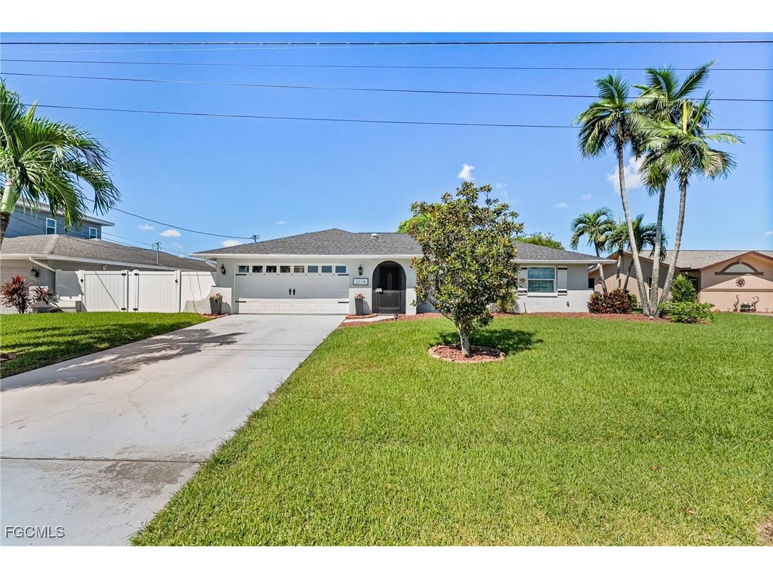 2114 SE 11th Place Cape Coral FL 33990 2025010725 image1