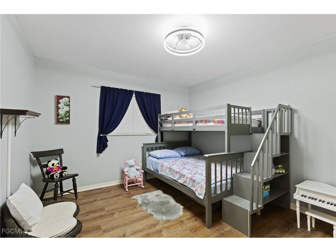 2114 SE 8th Place Cape Coral FL 33990 2025012332 image16