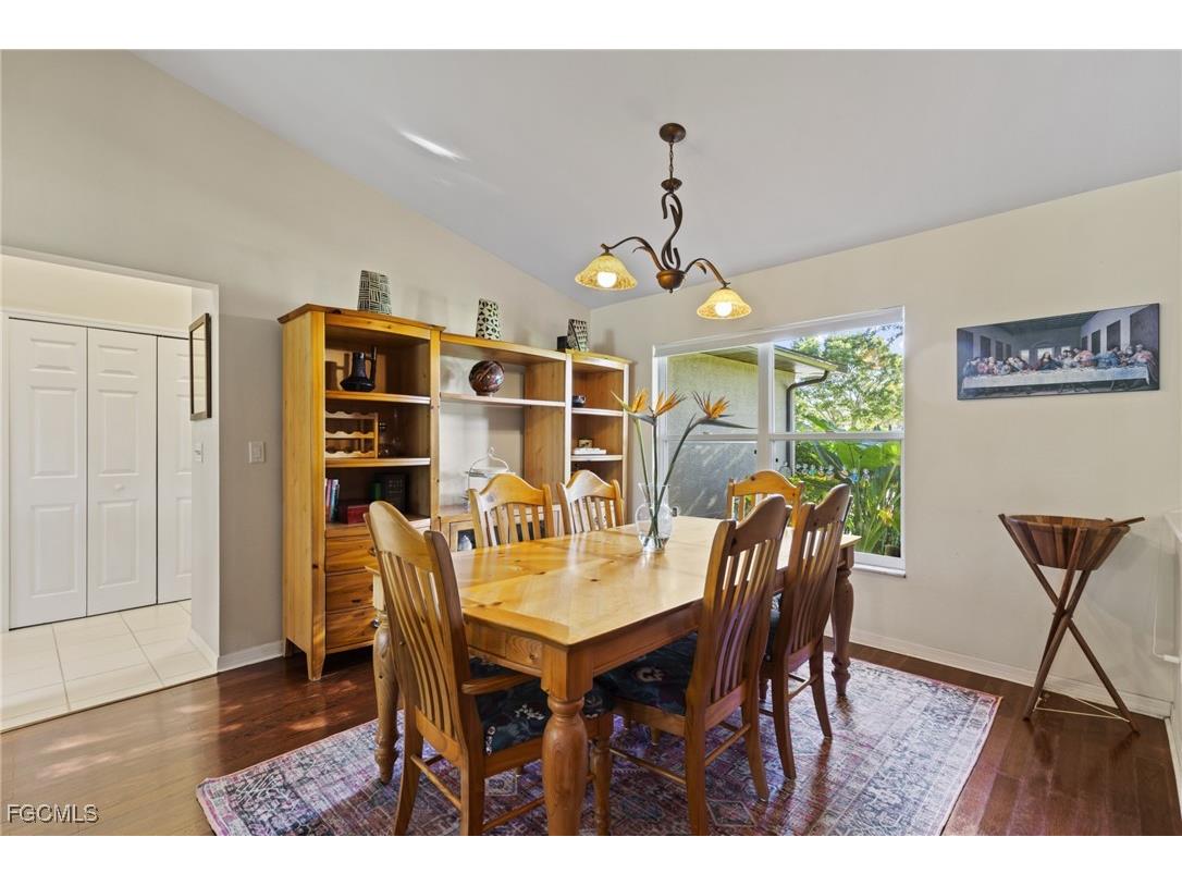 2114 SE 8th Place Cape Coral FL 33990 2025012332 image7