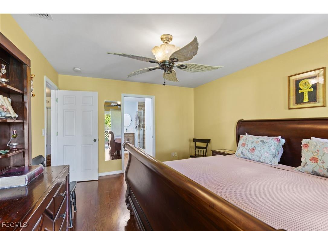 2114 SE 8th Place Cape Coral FL 33990 2026004765 image13