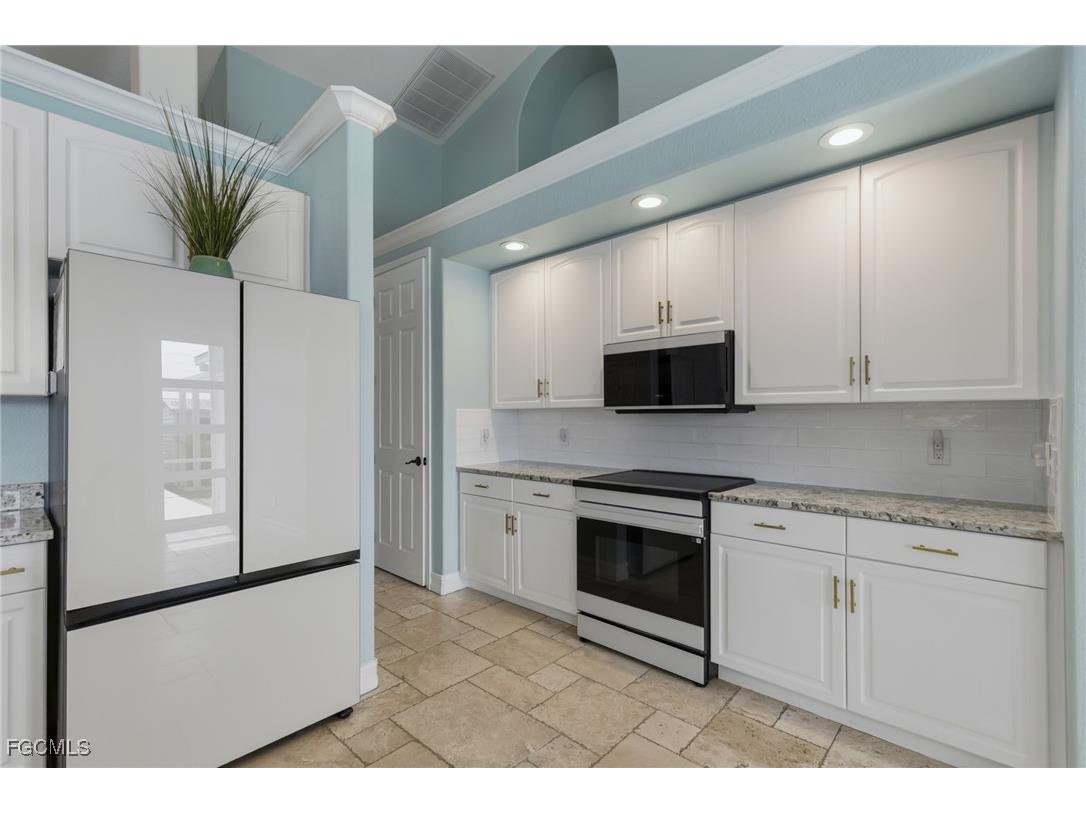 2114 SW 29th Terrace Cape Coral FL 33914 2025024909 image8