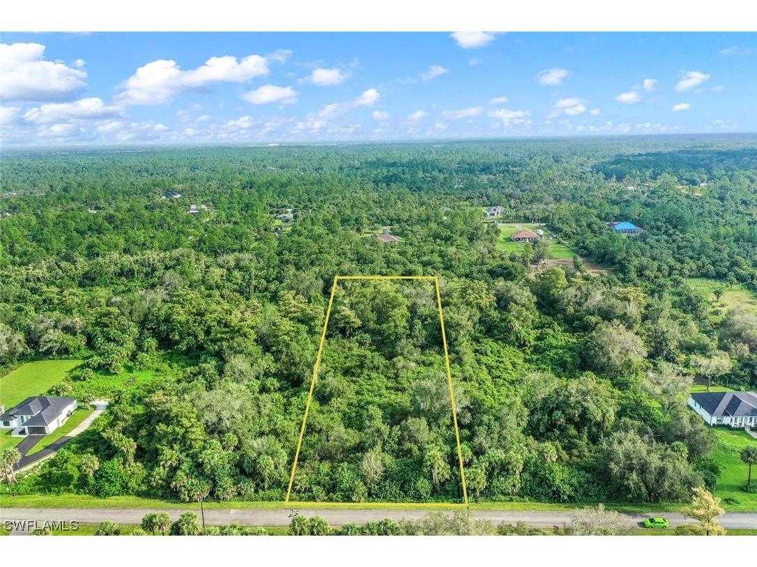 2115 10th Avenue NE Naples FL 34120 223063786 image1