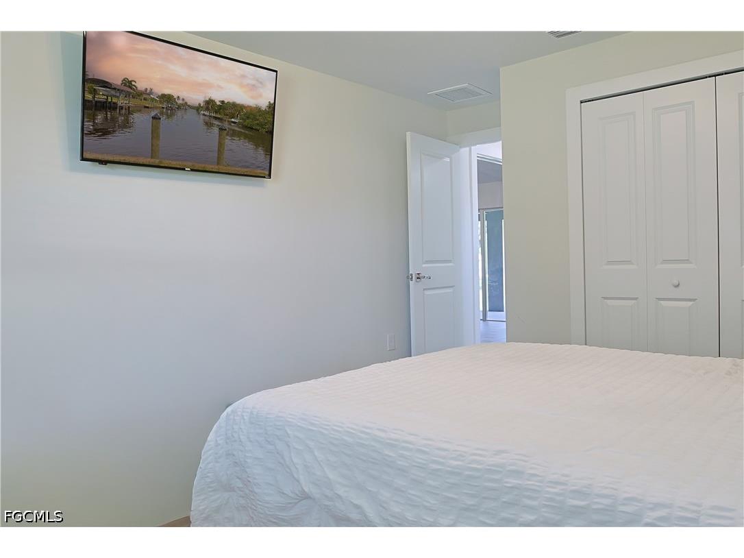 2115 Bahama Avenue Fort Myers FL 33905 2026028748 image17
