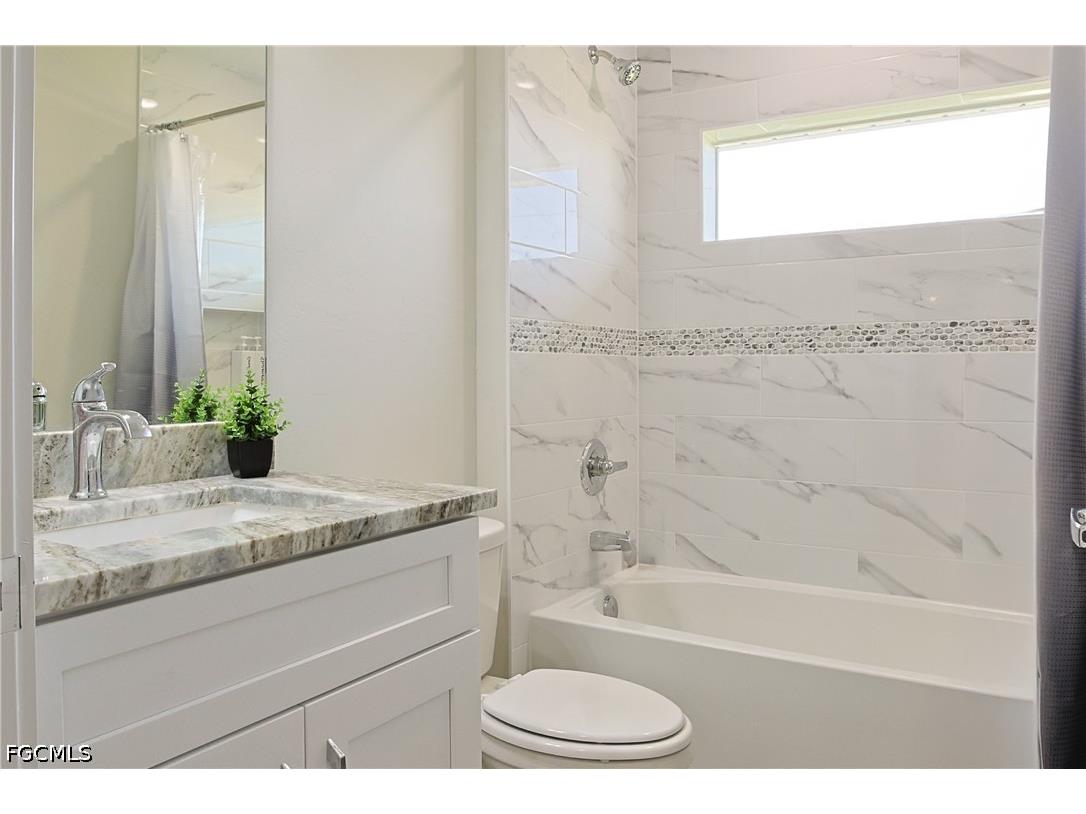 2115 Bahama Avenue Fort Myers FL 33905 2026028748 image18