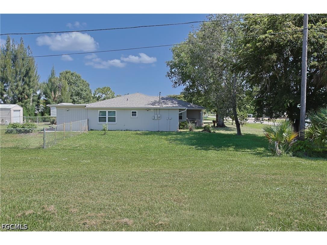 2115 Bahama Avenue Fort Myers FL 33905 2026028748 image23