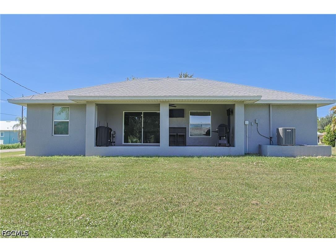2115 Bahama Avenue Fort Myers FL 33905 2026028748 image24