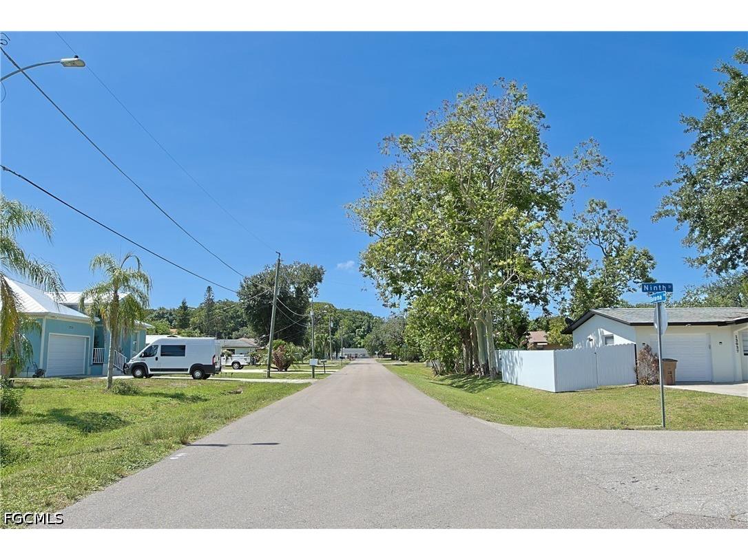 2115 Bahama Avenue Fort Myers FL 33905 2026028748 image32