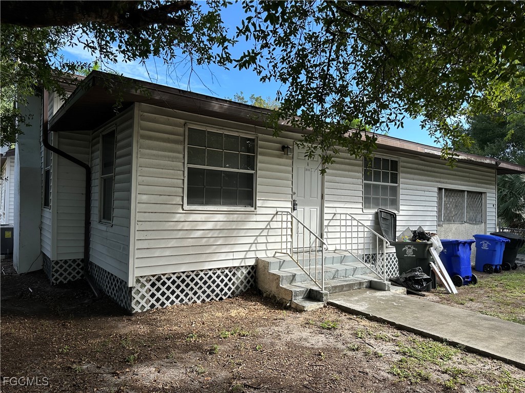 2115 Crawford Street Fort Myers FL 33901 2025014007 image1