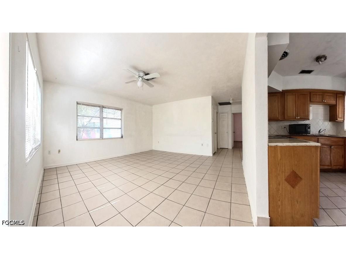 2115 Katherine Street Fort Myers FL 33901 2026014003 image4
