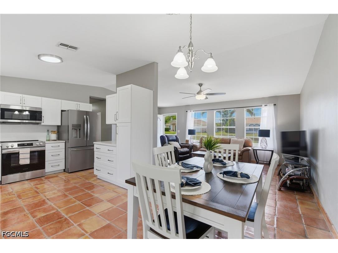 2115 NE 25th Street Cape Coral FL 33909 2026013722 image4