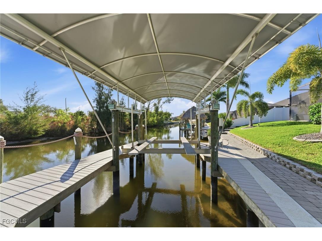 2115 SW 17th Place Cape Coral FL 33991 2026003489 image48