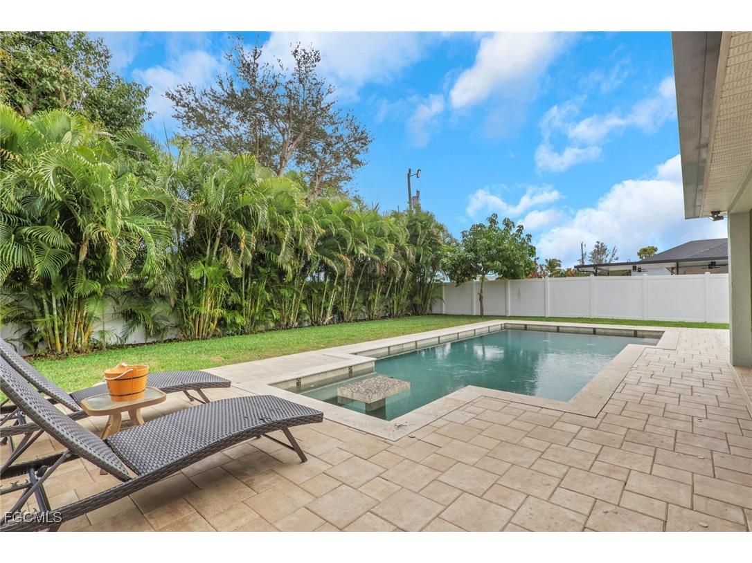 2115 SW 1st Avenue Cape Coral FL 33991 2026002371 image1