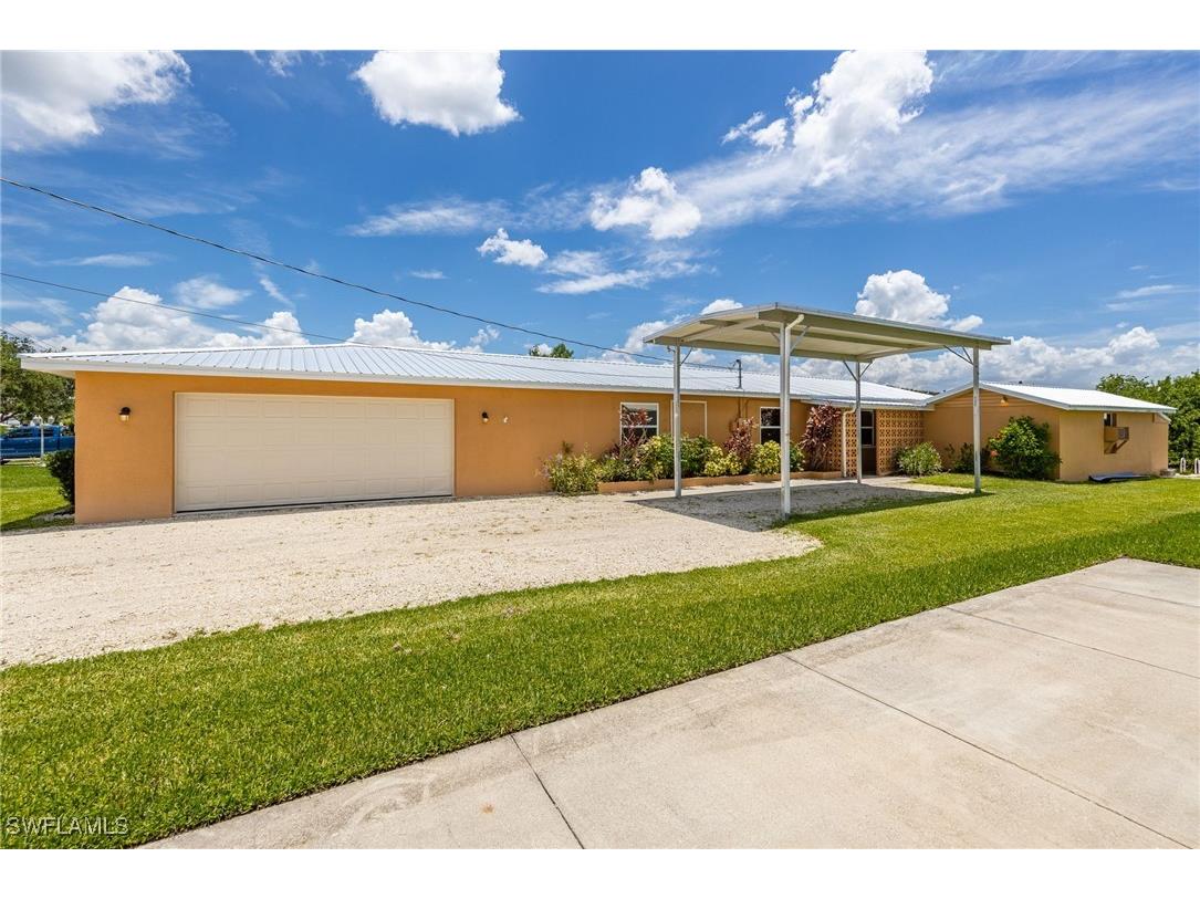 2115 Saint Croix Avenue Fort Myers FL 33905 225055469 image1