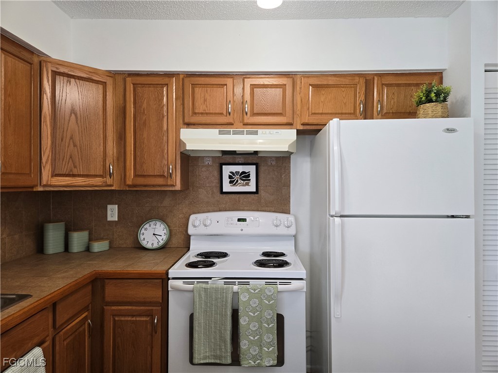 21150 Gertrude Avenue #4 Port Charlotte FL 33952 2025003344 image4