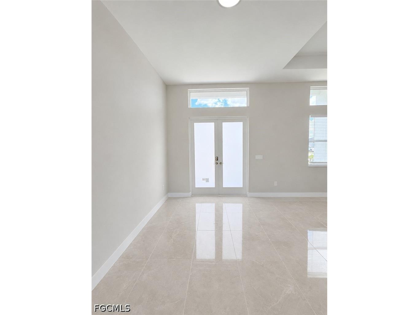 2116 NE 22nd Avenue Cape Coral FL 33909 2026024963 image3