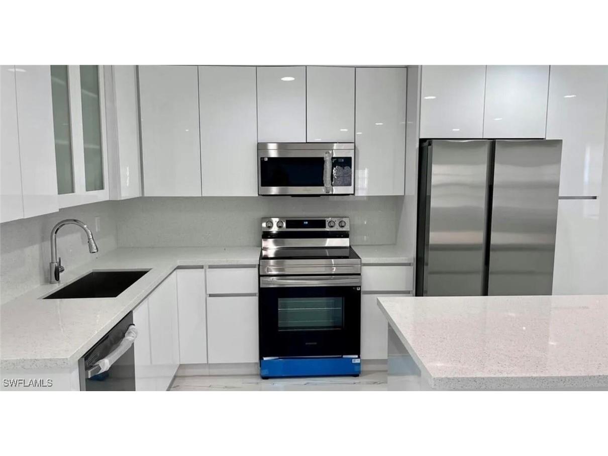 2116 Pineview Road Fort Myers FL 33901 225075827 image5