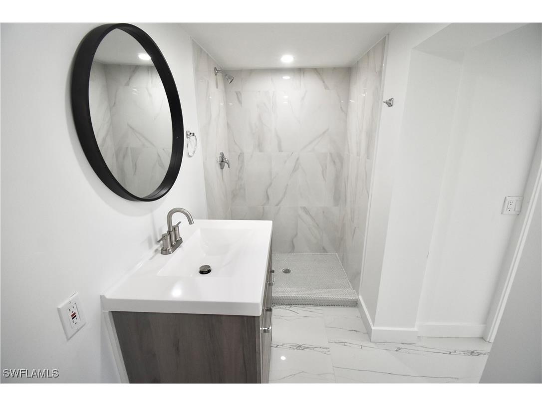 2116 Pineview Road Fort Myers FL 33901 225075827 image8