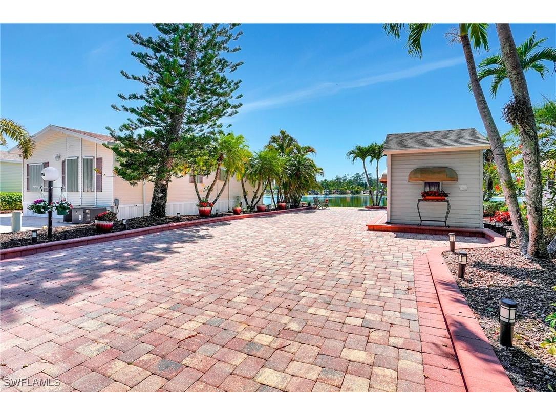 2117 Crystal Lake Drive Naples FL 34120 225068898 image3