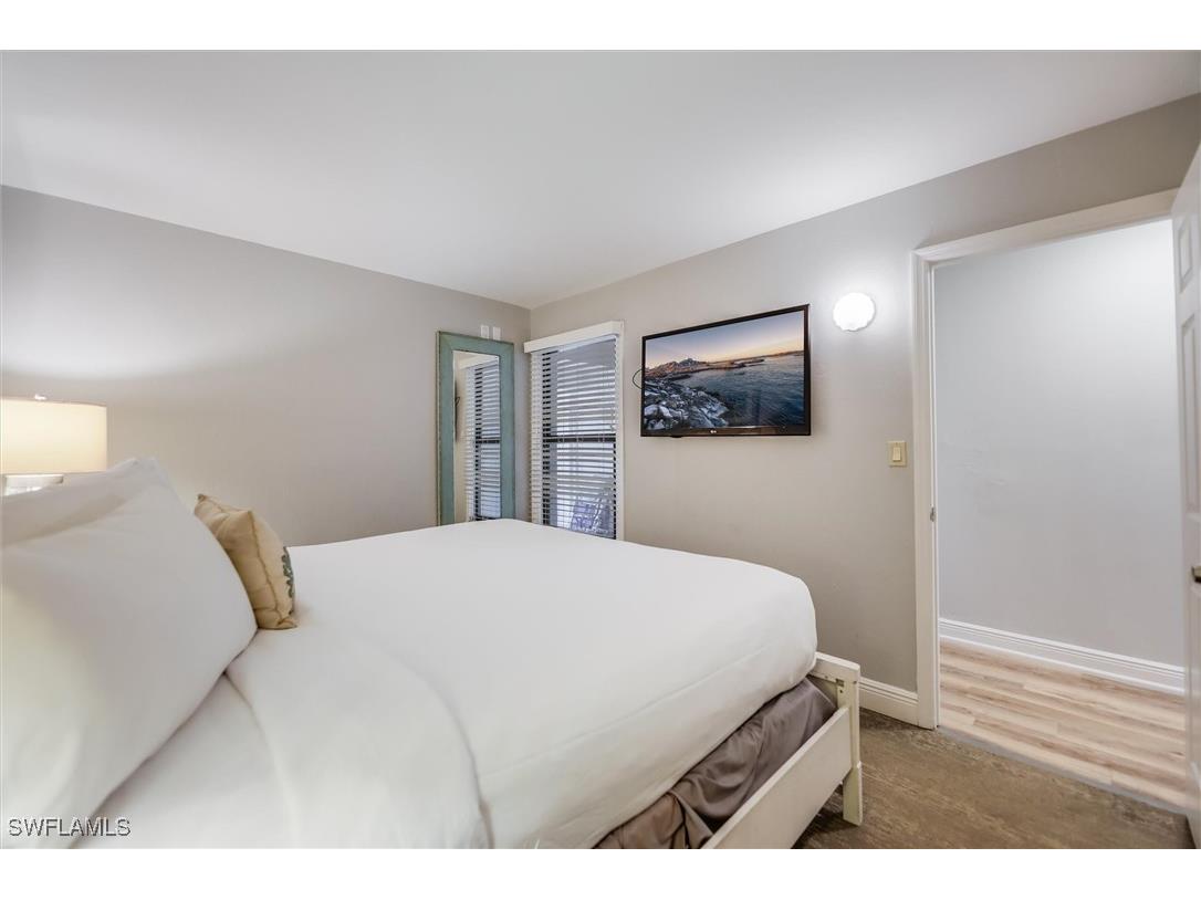 2117 Gulf Beach Villas Captiva FL 33924 225008378 image15