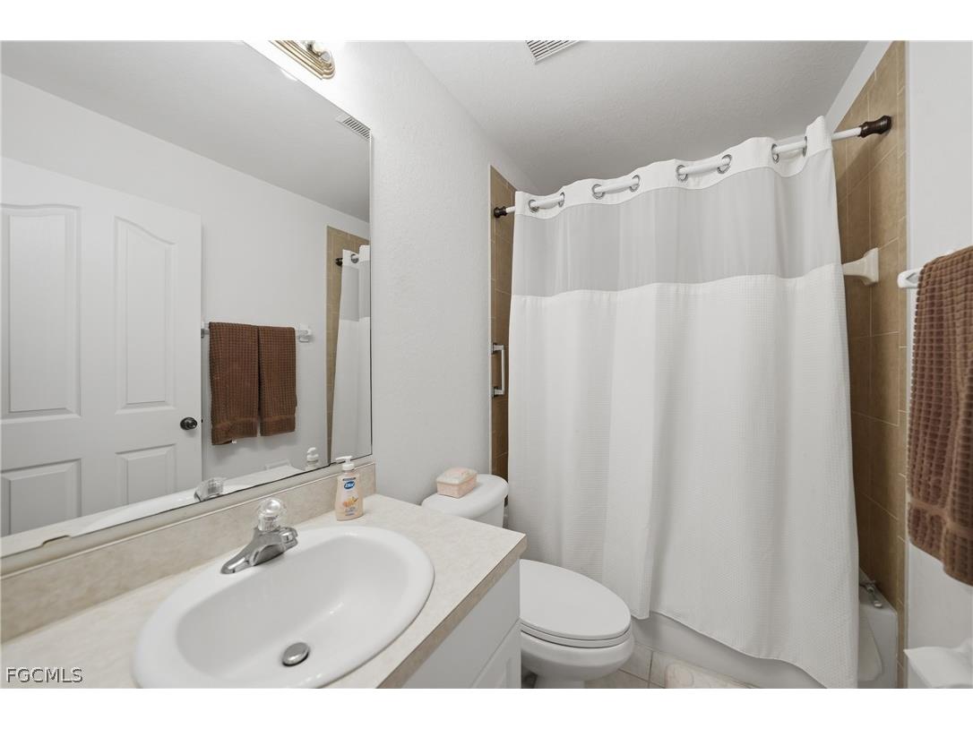 2117 NE 40th Street Cape Coral FL 33909 2026011249 image19