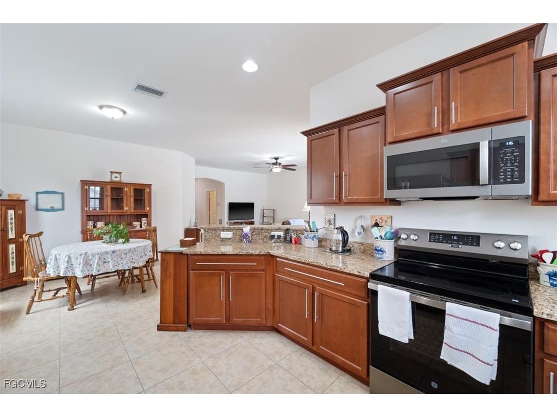 2117 SW 22nd Court Cape Coral FL 33991 2025010456 image14