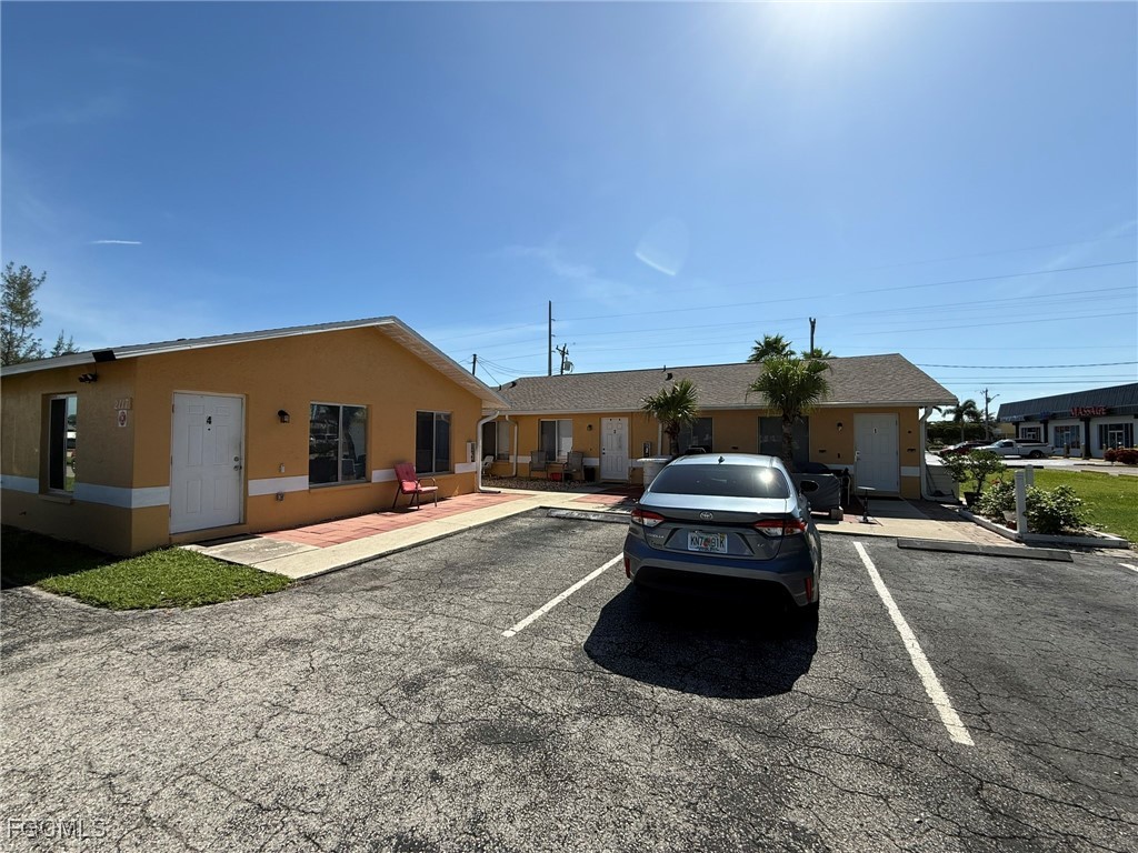 2117 SW Santa Barbara Place #3 Cape Coral FL 33991 2025005459 image1