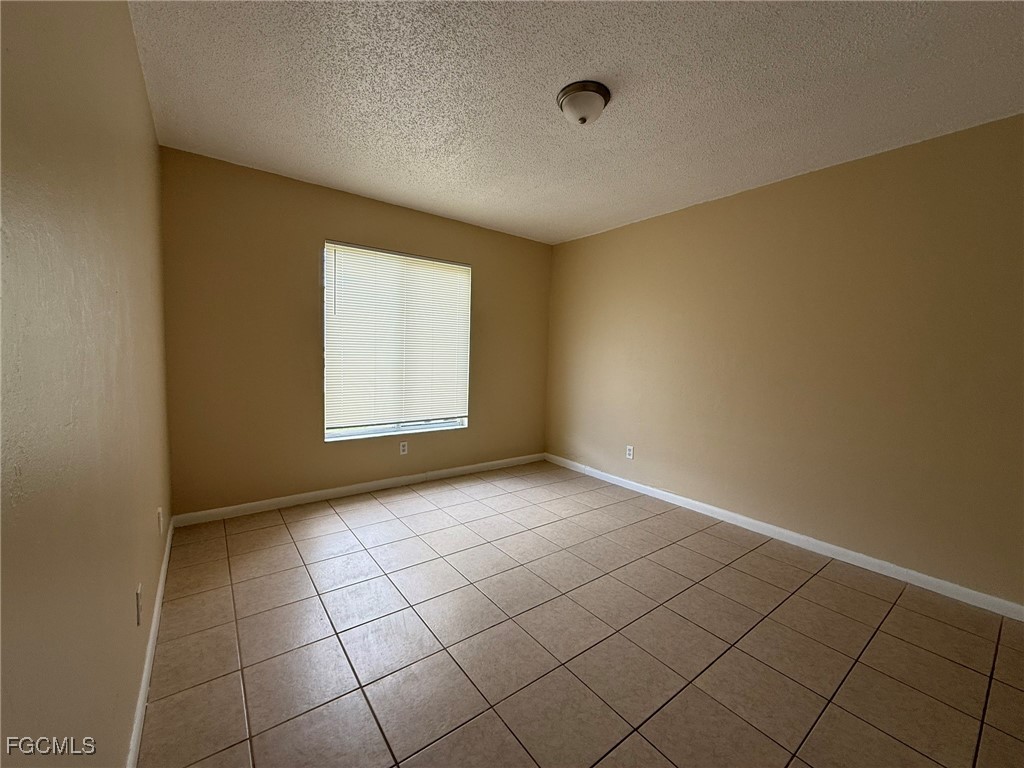 2117 SW Santa Barbara Place #3 Cape Coral FL 33991 2025005459 image11