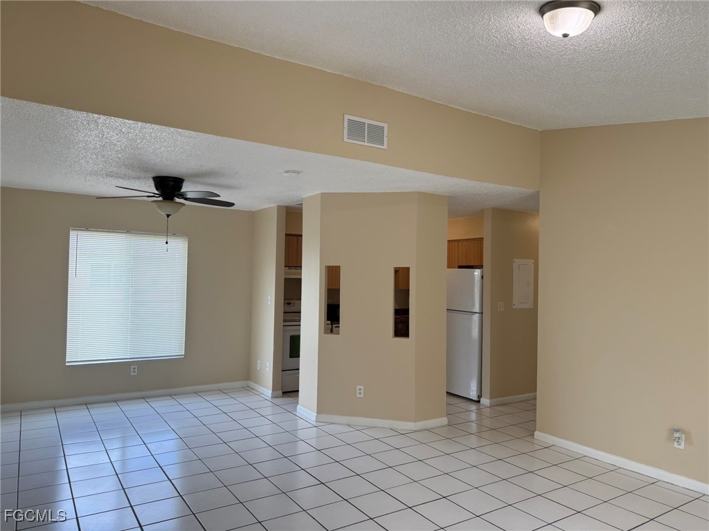 2117 SW Santa Barbara Place #3 Cape Coral FL 33991 2025005459 image3