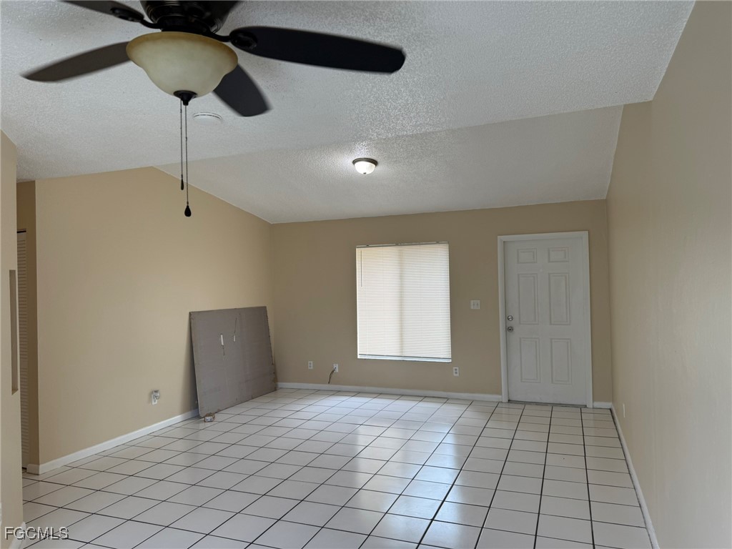 2117 SW Santa Barbara Place #3 Cape Coral FL 33991 2025005459 image4