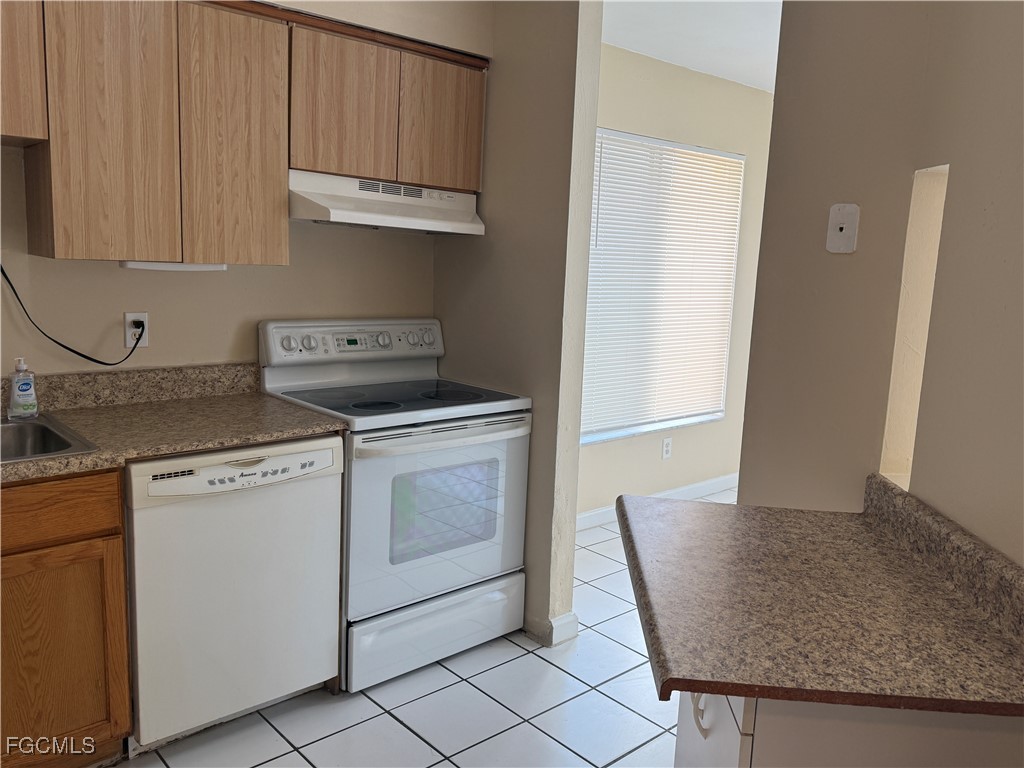 2117 SW Santa Barbara Place #4 Cape Coral FL 33991 2025022982 image6