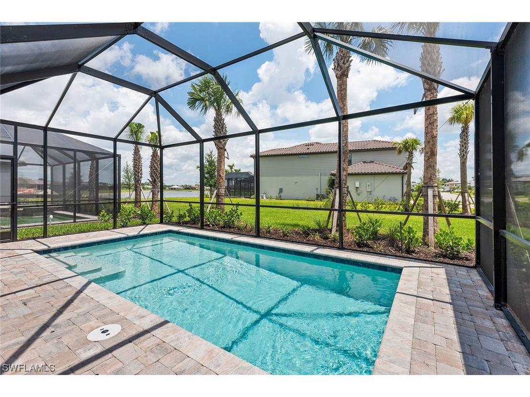 2117 Yellowfin Circle Naples FL 34114 223043908 image1