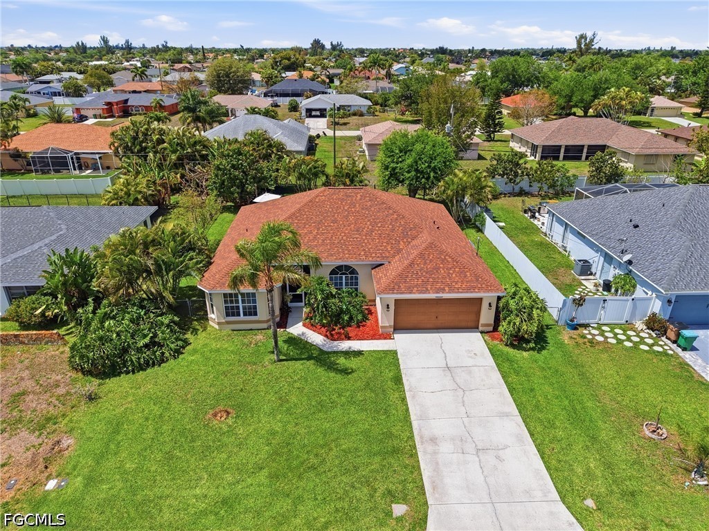 2118 Country Club Boulevard Cape Coral FL 33990 2026016112 image1