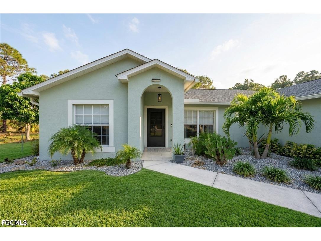 2118 Moore Avenue Alva FL 33920 2026014891 image3